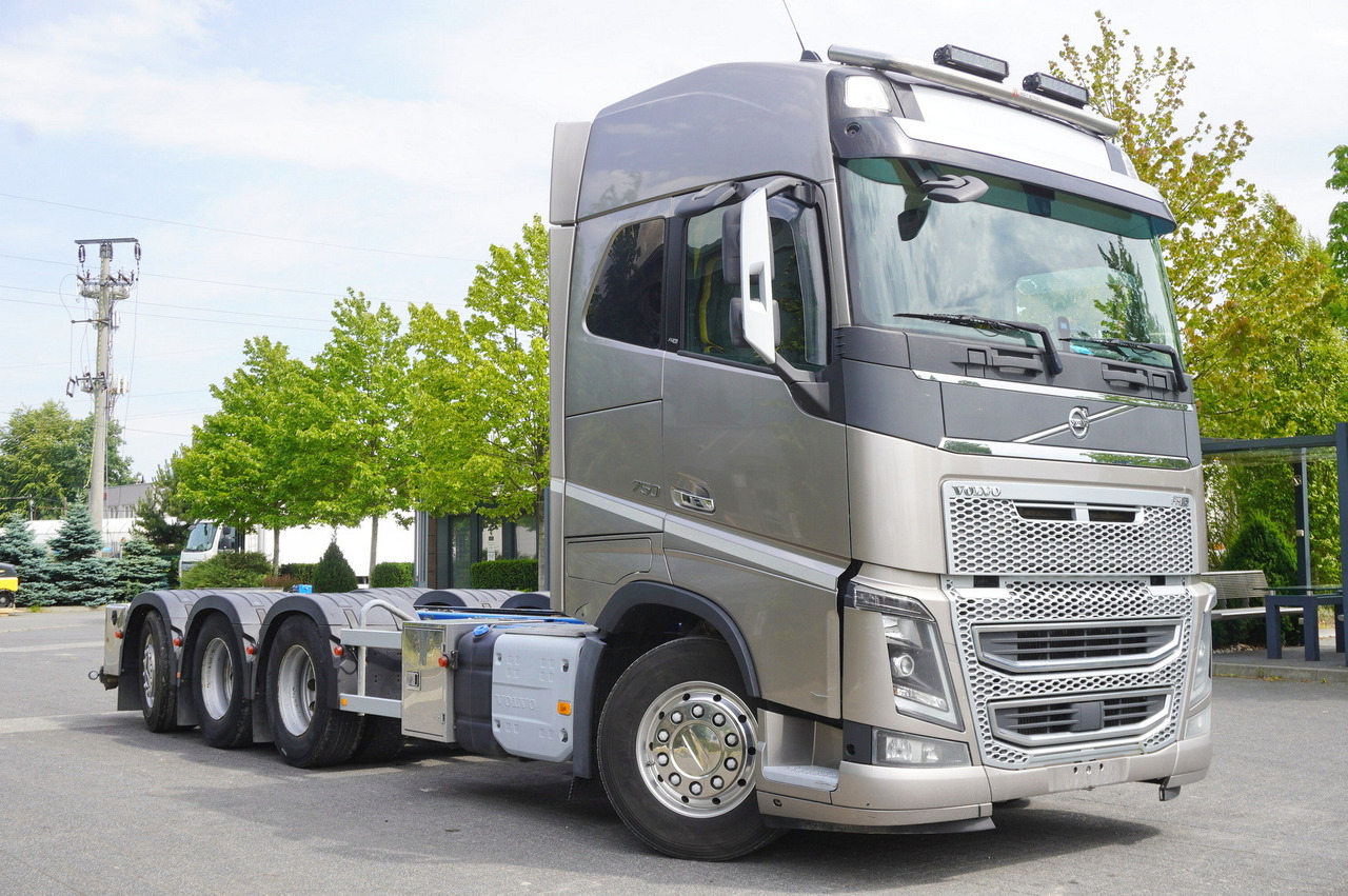 Camión grúa VOLVO FH16 750 8x4x4 / 750 HP! / Frame 685 cm / Steered 4th axle: foto 8