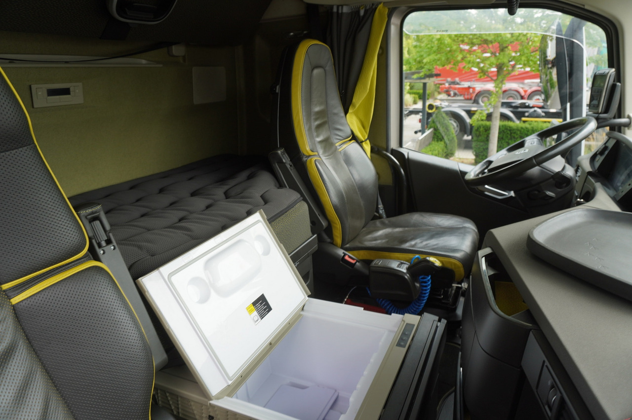 Camión grúa VOLVO FH16 750 8x4x4 / 750 HP! / Frame 685 cm / Steered 4th axle: foto 28