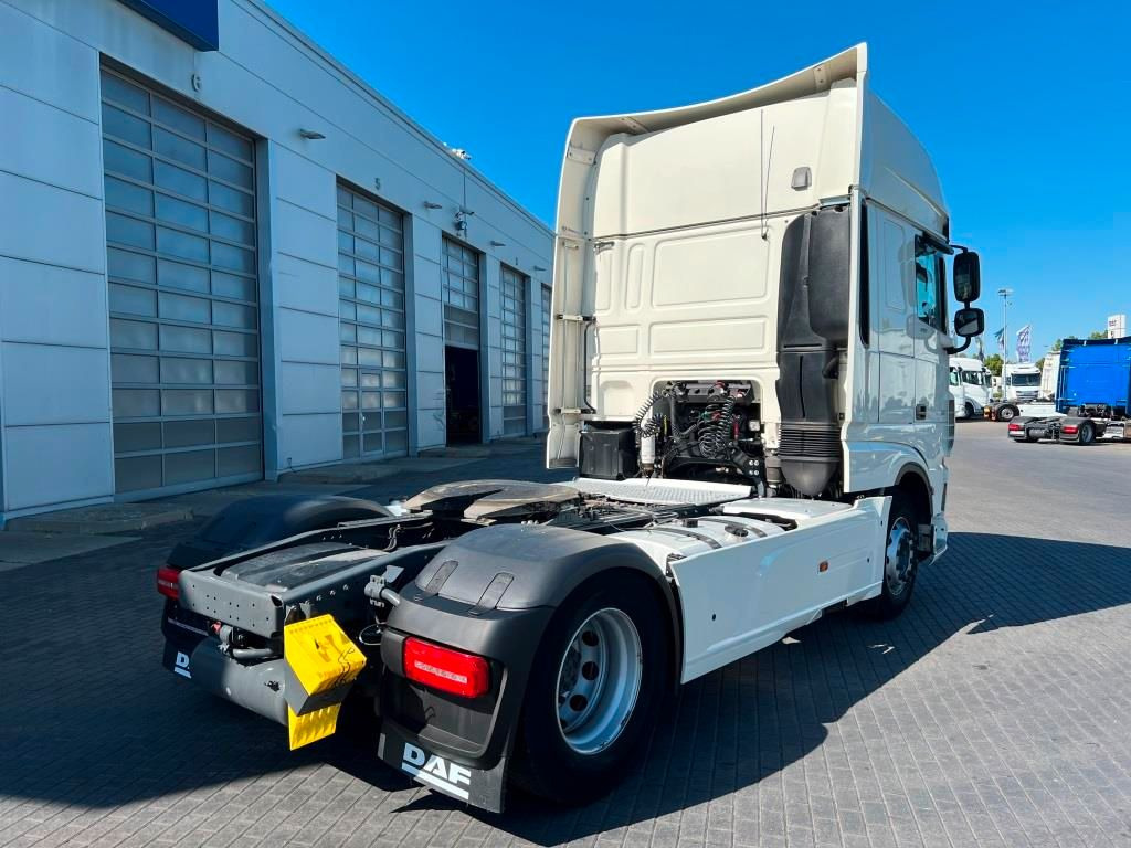 DAF XF 480 FT SSC Retarder Standklima new Tyres - Cabeza tractora: foto 4 DAF XF 480 FT SSC Retarder Standklima new Tyres - Cabeza tractora: foto 4