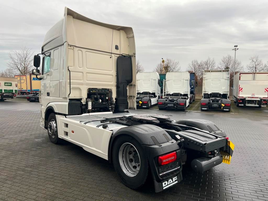 DAF XF 480 FT Super Space Cab Retarder 2xTank 1185 L - Cabeza tractora: foto 3 DAF XF 480 FT Super Space Cab Retarder 2xTank 1185 L - Cabeza tractora: foto 3