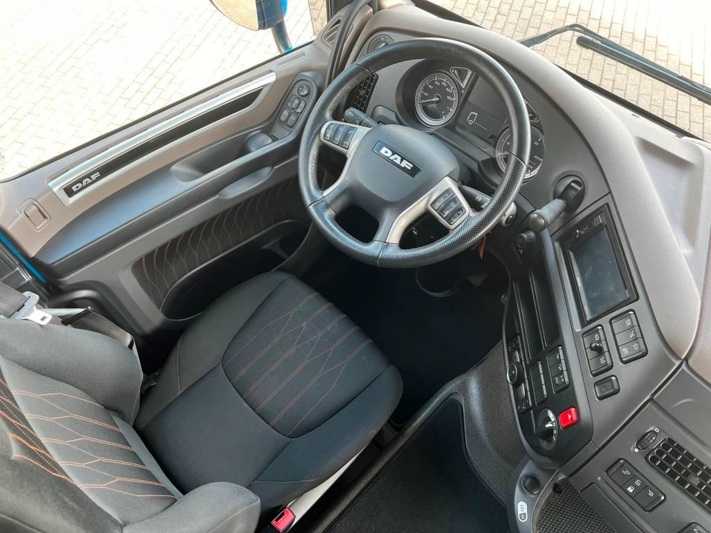 DAF XF 530 FT SSC Retarder Standklima Navigation - Cabeza tractora: foto 5 DAF XF 530 FT SSC Retarder Standklima Navigation - Cabeza tractora: foto 5