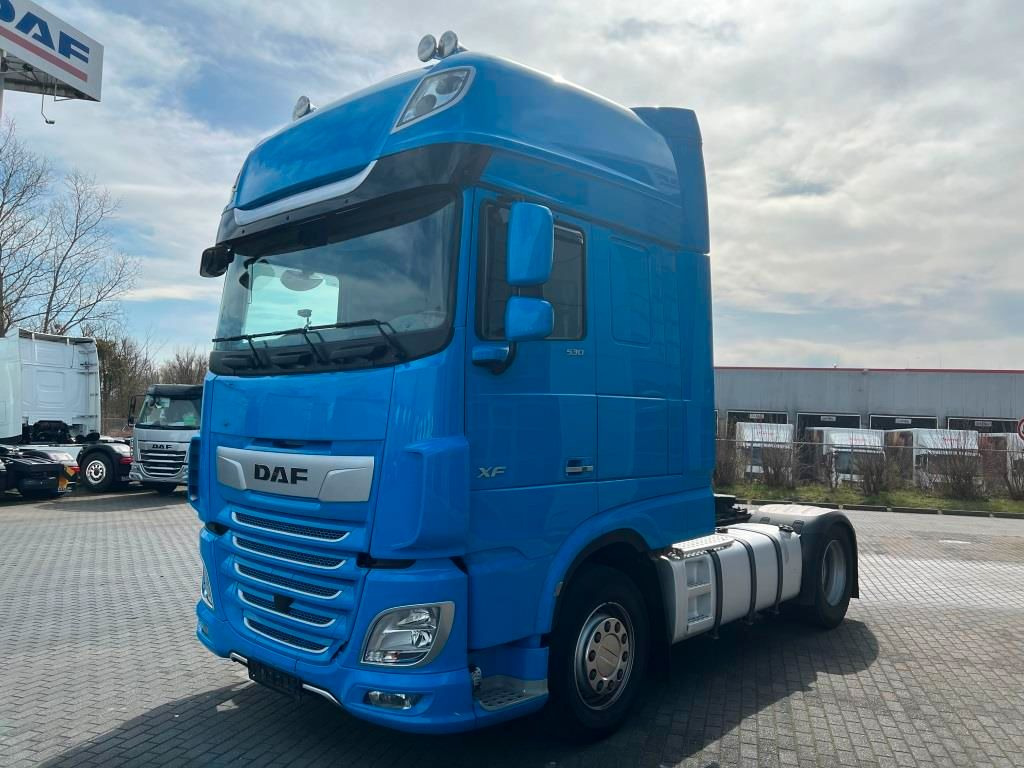 DAF XF 530 FT SSC Retarder Standklima Navigation - Cabeza tractora: foto 2 DAF XF 530 FT SSC Retarder Standklima Navigation - Cabeza tractora: foto 2