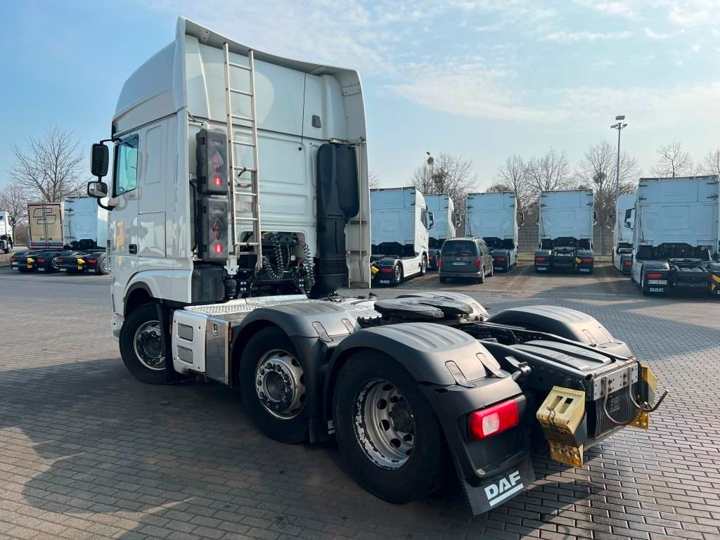 DAF XF 530 FTG 6x2 Retarder Liftlenkachse zZGG 64.5t - Cabeza tractora: foto 3 DAF XF 530 FTG 6x2 Retarder Liftlenkachse zZGG 64.5t - Cabeza tractora: foto 3