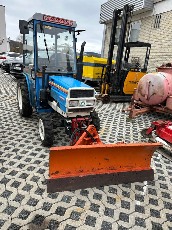 Mitsubishi MT 180 DL Winterdienst und mäherwerk - Tractor municipal: foto 1 Mitsubishi MT 180 DL Winterdienst und mäherwerk - Tractor municipal: foto 1