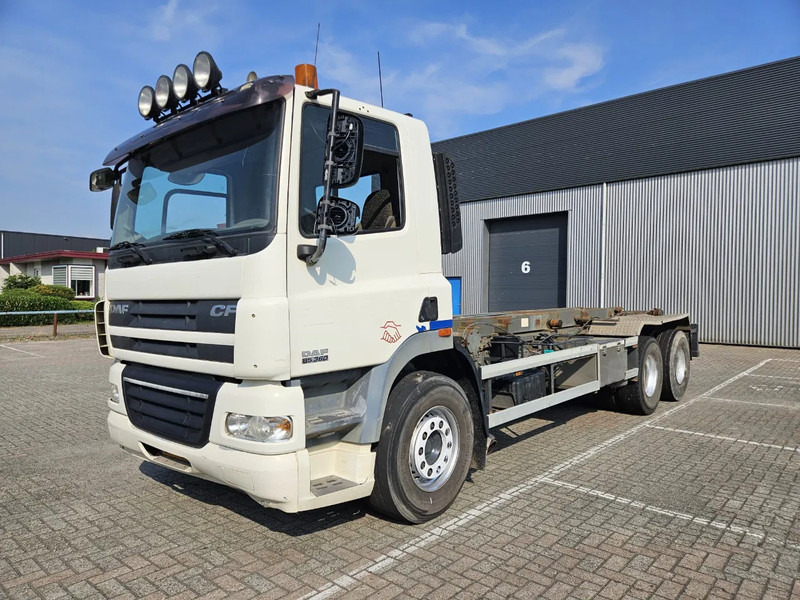 DAF CF 85 360 Manual 10 Tyres - Camión chasis: foto 1 DAF CF 85 360 Manual 10 Tyres - Camión chasis: foto 1