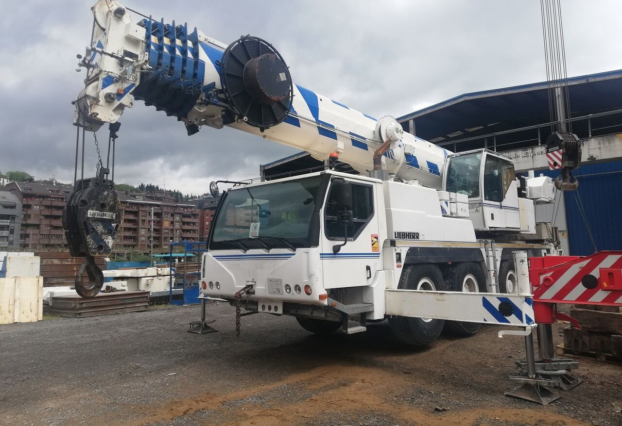 Liebherr LTM 1070 4.2 - Autogrúa: foto 1 Liebherr LTM 1070 4.2 - Autogrúa: foto 1
