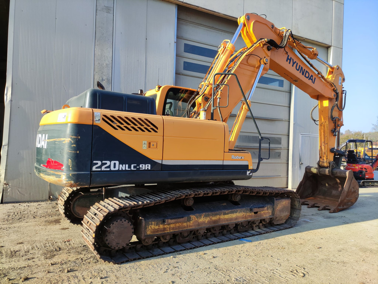 Hyundai R220NLC-9A - Excavadora de cadenas: foto 4 Hyundai R220NLC-9A - Excavadora de cadenas: foto 4