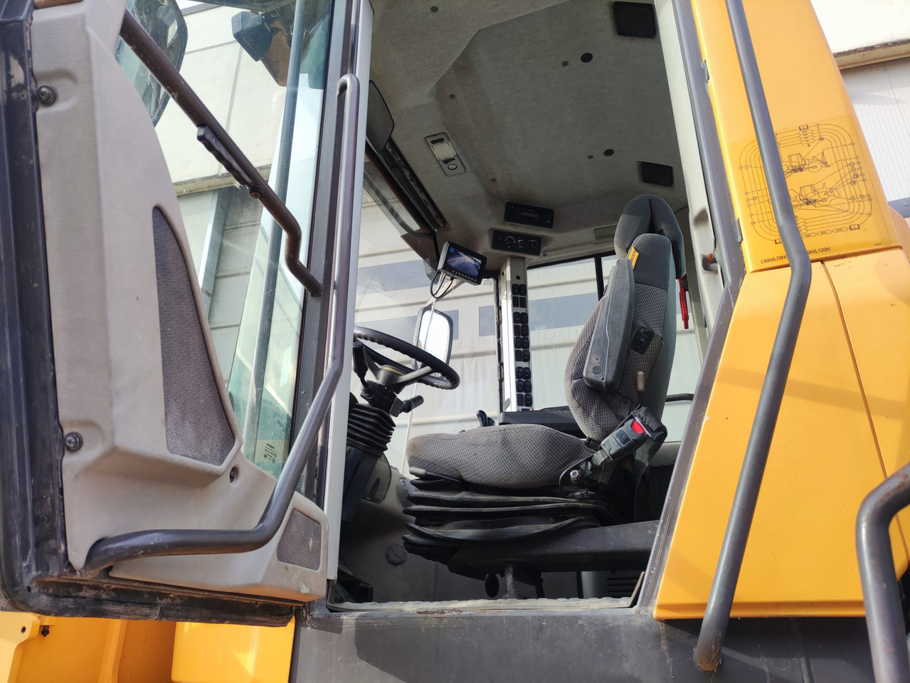 VOLVO L110H - Cargadora de ruedas: foto 5 VOLVO L110H - Cargadora de ruedas: foto 5