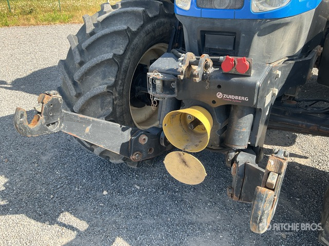 2004 New Holland TS135 A 4WD Tractor - Tractor: foto 5 2004 New Holland TS135 A 4WD Tractor - Tractor: foto 5