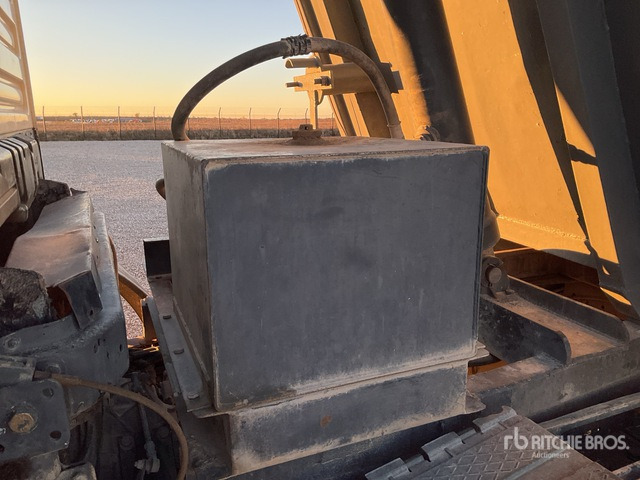 1997 MAN 19,363 6x4 Dump Truck: Light Duty - Camión volquete: foto 4 1997 MAN 19,363 6x4 Dump Truck: Light Duty - Camión volquete: foto 4