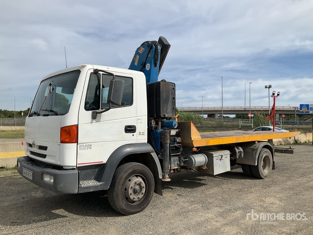 2002 Nissan Atleon 210 4x2 with Crane Rollback Truck - Grua de remolque autos: foto 2 2002 Nissan Atleon 210 4x2 with Crane Rollback Truck - Grua de remolque autos: foto 2