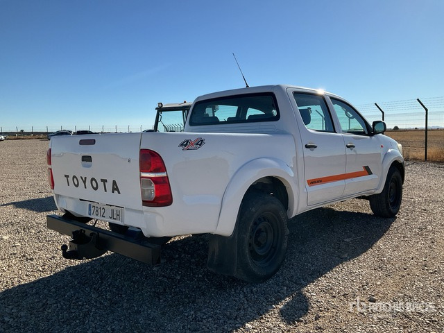 2015 Toyota Hilux 4x4 Crew Cab Pickup - Pick-up: foto 3 2015 Toyota Hilux 4x4 Crew Cab Pickup - Pick-up: foto 3