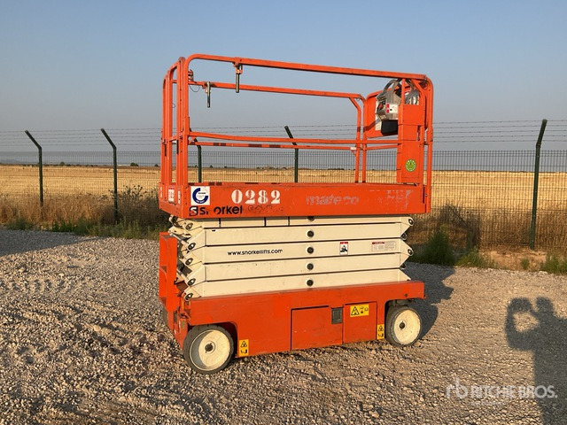 2017 Snorkel S4732E Electric Scissor Lift - Plataforma de tijeras: foto 1 2017 Snorkel S4732E Electric Scissor Lift - Plataforma de tijeras: foto 1