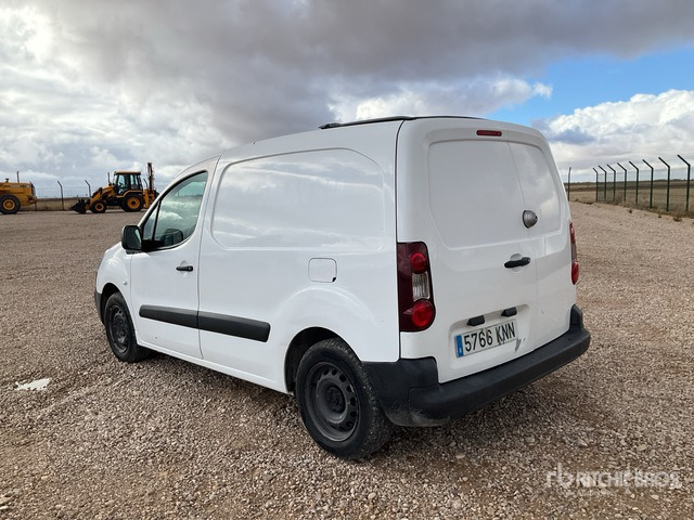 2018 Peugeot Partner BlueHDI L1 Confort Cargo Van - Furgoneta pequeña: foto 2 2018 Peugeot Partner BlueHDI L1 Confort Cargo Van - Furgoneta pequeña: foto 2