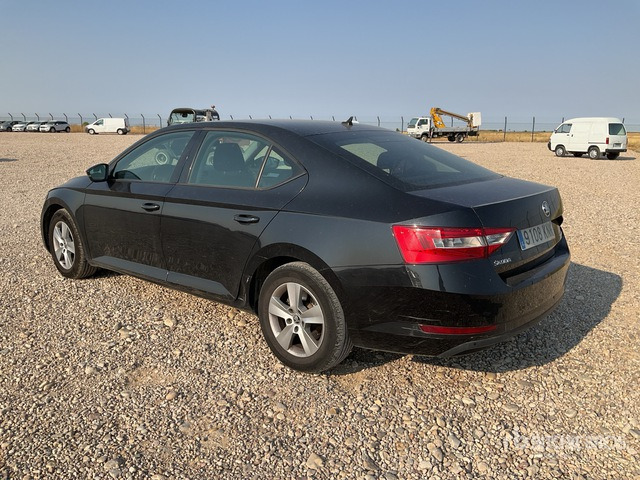 2018 Skoda Superb Automobile - Coche: foto 3 2018 Skoda Superb Automobile - Coche: foto 3