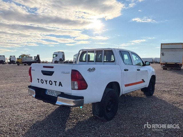 2019 Toyota Hilux 4x4 Crew Cab Pickup - Pick-up: foto 3 2019 Toyota Hilux 4x4 Crew Cab Pickup - Pick-up: foto 3