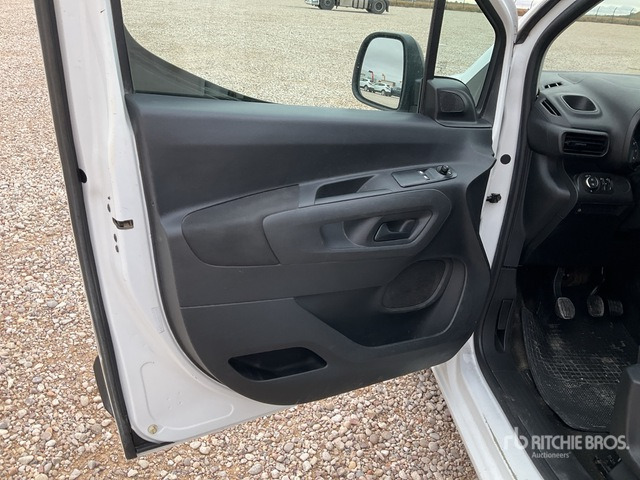 2021 Opel Combo Life Passenger Van - Minibús, Furgoneta de pasajeros: foto 4 2021 Opel Combo Life Passenger Van - Minibús, Furgoneta de pasajeros: foto 4