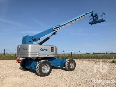 GENIE S85 4WD Diesel - Plataforma articulada: foto 1 GENIE S85 4WD Diesel - Plataforma articulada: foto 1