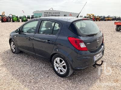 OPEL CORSA - Coche: foto 2 OPEL CORSA - Coche: foto 2
