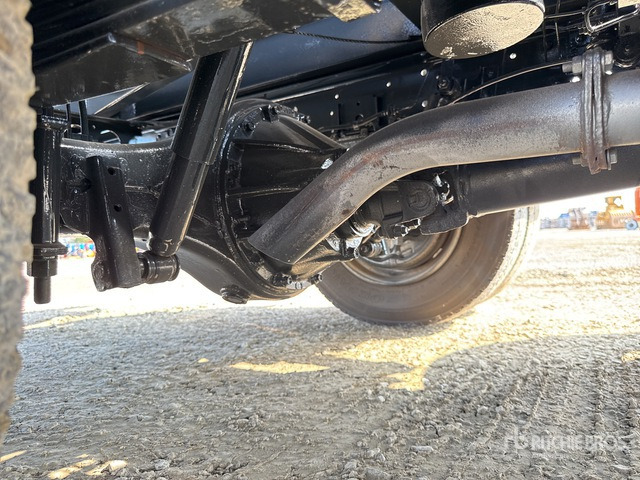 2006 Isuzu NQR 75 4x2 Dump Truck: Light Duty - Camión volquete: foto 5 2006 Isuzu NQR 75 4x2 Dump Truck: Light Duty - Camión volquete: foto 5