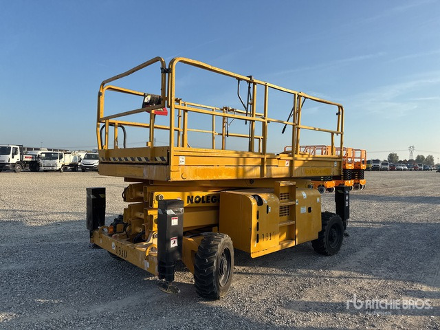 2007 Haulotte H12SX Diesel (Inoperable) Scissor Lift - Plataforma de tijeras: foto 4 2007 Haulotte H12SX Diesel (Inoperable) Scissor Lift - Plataforma de tijeras: foto 4