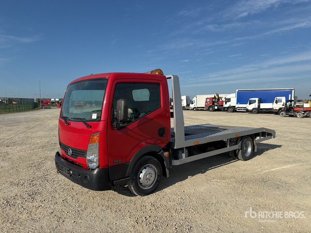 2007 Nissan Cabstar 35.15 Autocarro trasporto automobili - Grua de remolque autos: foto 2 2007 Nissan Cabstar 35.15 Autocarro trasporto automobili - Grua de remolque autos: foto 2