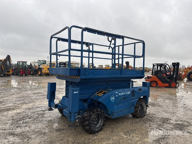 2010 Haulotte Compact12DX Diesel (Inoperable) Scissor Lift - Plataforma de tijeras: foto 3 2010 Haulotte Compact12DX Diesel (Inoperable) Scissor Lift - Plataforma de tijeras: foto 3