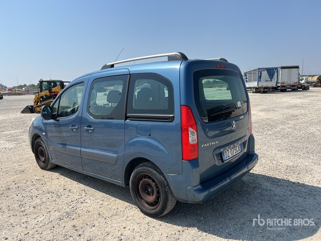 2010 Peugeot Partner Van Truck - Furgón: foto 3 2010 Peugeot Partner Van Truck - Furgón: foto 3