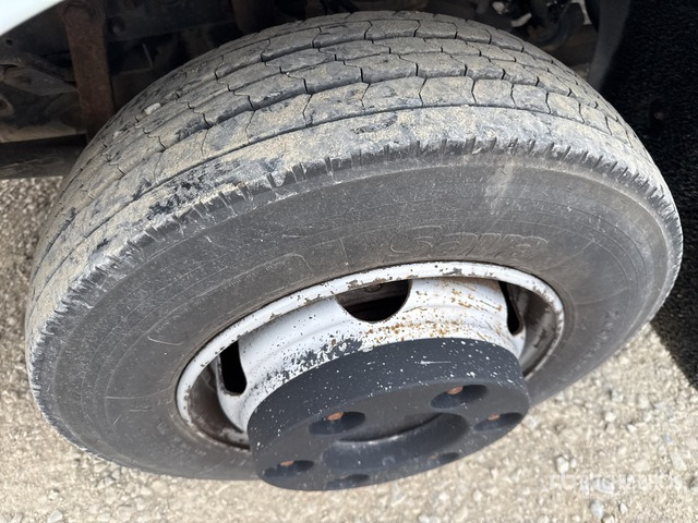 2010 Renault Midlum 215.75 4x2 Curtain Side Truck - Camión lona: foto 5 2010 Renault Midlum 215.75 4x2 Curtain Side Truck - Camión lona: foto 5