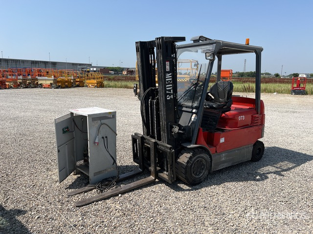 2012 Toyota 7FBMF30 3000 kg (Inoperable) Electric Forklift - Carretilla elevadora eléctrica: foto 4 2012 Toyota 7FBMF30 3000 kg (Inoperable) Electric Forklift - Carretilla elevadora eléctrica: foto 4