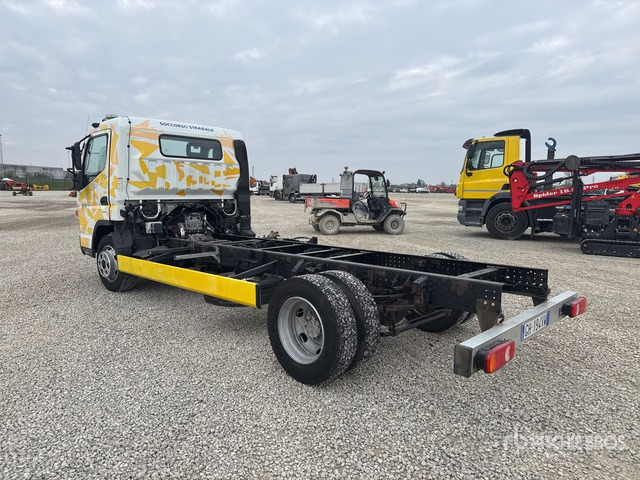 2015 Mitsubishi Fuso Canter 7C18 4x2 Cab and Chassis - Camión chasis: foto 3 2015 Mitsubishi Fuso Canter 7C18 4x2 Cab and Chassis - Camión chasis: foto 3