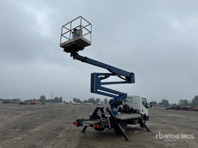 2015 Nissan Cabstar 35.12 2015 Socage DA 320 20 m on Bucket Truck - Camión con plataforma elevadora: foto 4 2015 Nissan Cabstar 35.12 2015 Socage DA 320 20 m on Bucket Truck - Camión con plataforma elevadora: foto 4