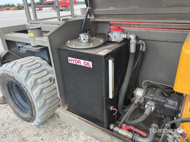 2017 Holland Lift HL220 D25 Piattaforma aerea verticale - Plataforma de tijeras: foto 5 2017 Holland Lift HL220 D25 Piattaforma aerea verticale - Plataforma de tijeras: foto 5