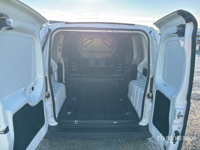 2022 Fiat Fiorino 1.3 MULTIJET 95 CV E6D-FINAL SX Van Truck - Camión caja cerrada: foto 4 2022 Fiat Fiorino 1.3 MULTIJET 95 CV E6D-FINAL SX Van Truck - Camión caja cerrada: foto 4
