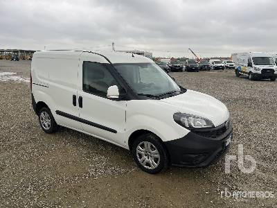 FIAT DOBLO - Camión caja cerrada: foto 4 FIAT DOBLO - Camión caja cerrada: foto 4