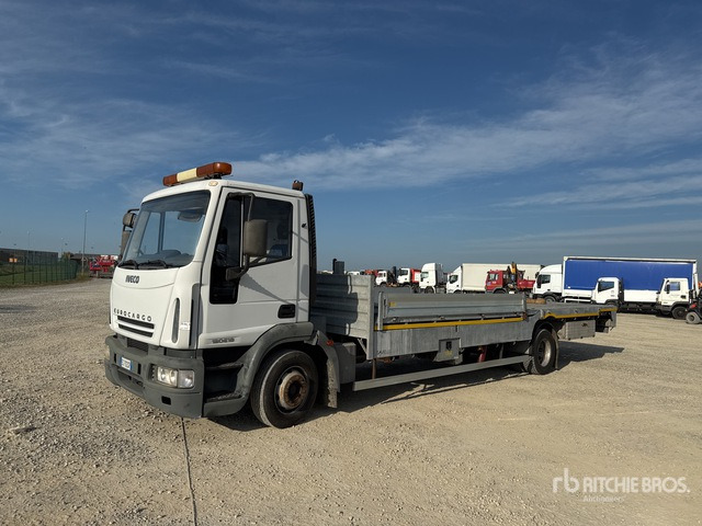 Iveco Eurocargo 120E18 Autocarro trasporto automobili - Grua de remolque autos: foto 1 Iveco Eurocargo 120E18 Autocarro trasporto automobili - Grua de remolque autos: foto 1