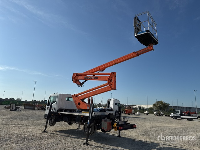 Nissan Cabstar 35.12 Piattaforma autocarrata - Camión con plataforma elevadora: foto 3 Nissan Cabstar 35.12 Piattaforma autocarrata - Camión con plataforma elevadora: foto 3