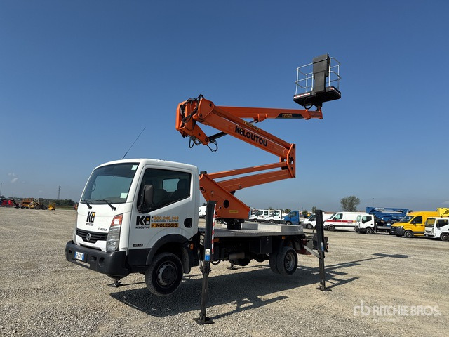 Nissan Cabstar Piattaforma autocarrata - Camión con plataforma elevadora: foto 2 Nissan Cabstar Piattaforma autocarrata - Camión con plataforma elevadora: foto 2