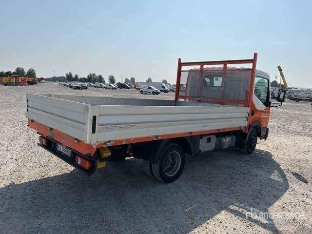 Nissan NT400 Flatbed Truck - Camión caja abierta: foto 3 Nissan NT400 Flatbed Truck - Camión caja abierta: foto 3