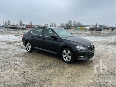 SKODA SUPERB - Coche: foto 4 SKODA SUPERB - Coche: foto 4
