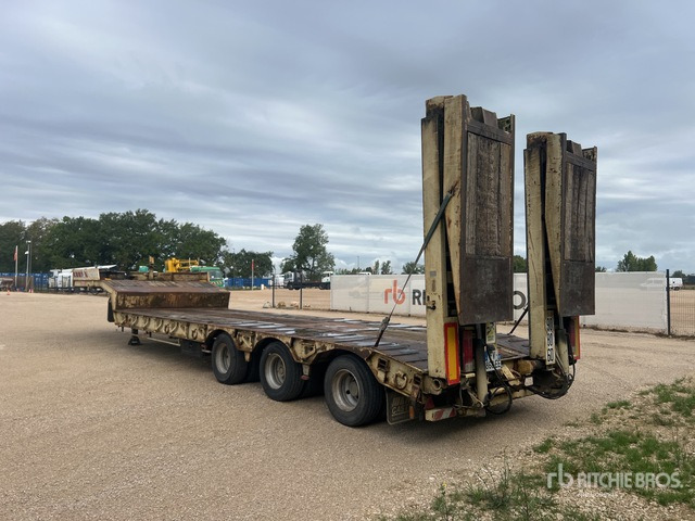 2004 Castera 3SS34T Tri/A Semi-Remorque Porte-Engin Lowboy Trailer - Semirremolque góndola rebajadas: foto 3 2004 Castera 3SS34T Tri/A Semi-Remorque Porte-Engin Lowboy Trailer - Semirremolque góndola rebajadas: foto 3