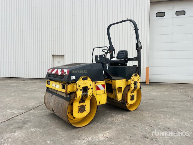 2006 Bomag BW138AD Compacteur Vibrant Tandem Double Drum Roller - Apisonadora de asfalto: foto 1 2006 Bomag BW138AD Compacteur Vibrant Tandem Double Drum Roller - Apisonadora de asfalto: foto 1
