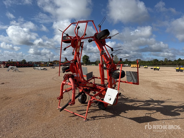 2009 Kuhn GF6502 Faneuse 6.5 m 3-Point 6 Rotor Hay Tedder - Henificadora: foto 3 2009 Kuhn GF6502 Faneuse 6.5 m 3-Point 6 Rotor Hay Tedder - Henificadora: foto 3