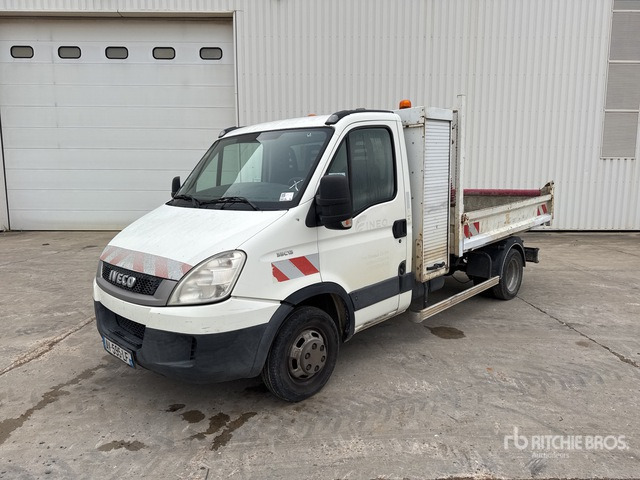 2010 Iveco 35C13 Camion Benne Dump Truck: Light Duty - Volquete furgoneta: foto 1 2010 Iveco 35C13 Camion Benne Dump Truck: Light Duty - Volquete furgoneta: foto 1