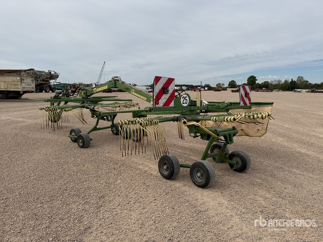 2012 Krone Swadro 710/26T 7.10 m 2 Rotor Andaineur Hay Rake - Desbrozadora de martillos/ Trituradora: foto 3 2012 Krone Swadro 710/26T 7.10 m 2 Rotor Andaineur Hay Rake - Desbrozadora de martillos/ Trituradora: foto 3