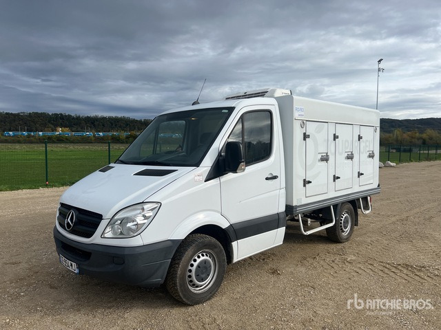 2012 Mercedes-Benz Sprinter 4x2 Camion Frigorifique 4x2 Refrigerated Truck - Camión frigorífico: foto 1 2012 Mercedes-Benz Sprinter 4x2 Camion Frigorifique 4x2 Refrigerated Truck - Camión frigorífico: foto 1
