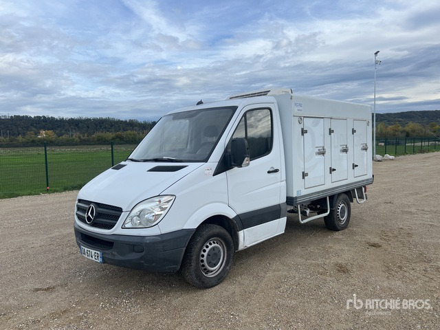 2013 Mercedes-Benz Sprinter 4x2 Camion Frigorifique 4x2 Refrigerated Truck - Camión frigorífico: foto 1 2013 Mercedes-Benz Sprinter 4x2 Camion Frigorifique 4x2 Refrigerated Truck - Camión frigorífico: foto 1