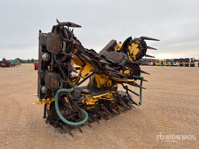 2014 New Holland 750SFIE Bec A Mais 10 Rangs 10 Row Corn Forage Harvester Header - Cabezal de maíz: foto 1 2014 New Holland 750SFIE Bec A Mais 10 Rangs 10 Row Corn Forage Harvester Header - Cabezal de maíz: foto 1