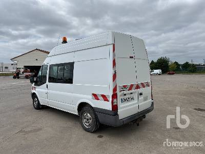 FORD TRANSIT 4x2 Camion Fourgon - Camión caja cerrada: foto 2 FORD TRANSIT 4x2 Camion Fourgon - Camión caja cerrada: foto 2