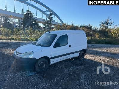 PEUGEOT PARTNER Vehicule Utilitaire (Inoperable) - Furgón: foto 1 PEUGEOT PARTNER Vehicule Utilitaire (Inoperable) - Furgón: foto 1